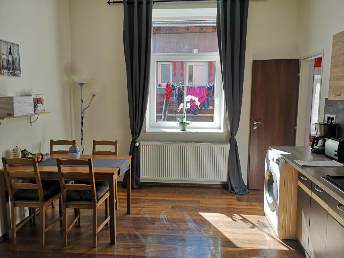 Krasny Byt V Centru Decina Luaran gambar